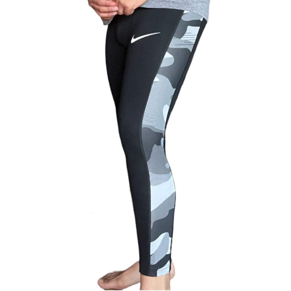 2 Pairs - Nike Pro Dri-Fit 3/4 Tights (Large)